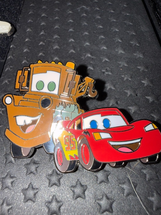 Disney Accessories - Cars Lightning McQueen & Mater Pin - Red and Brown